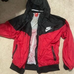 Nike windbreaker / raincoat size medium